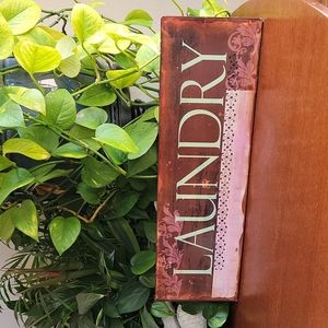 Metal Laundry Sign Vintage l👀k